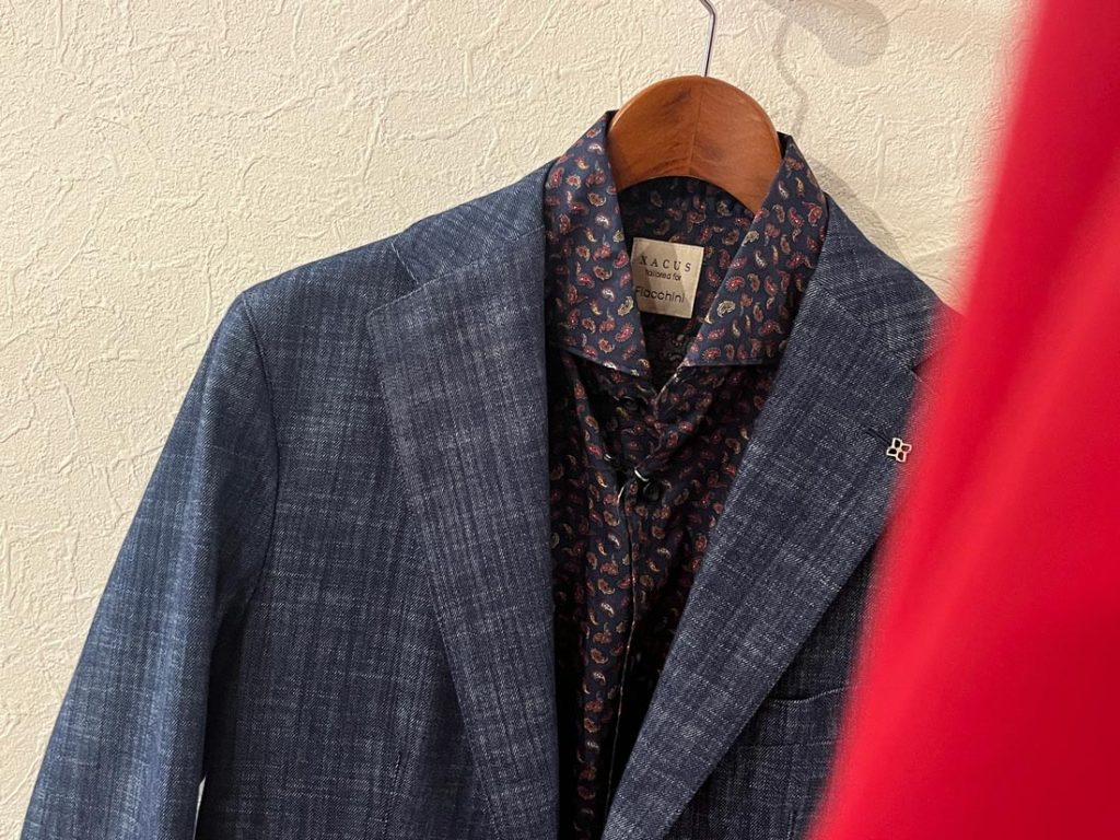 着用いただいたのは、本格派なテーラードジャケットにデニム地を落とし込んだ一着。