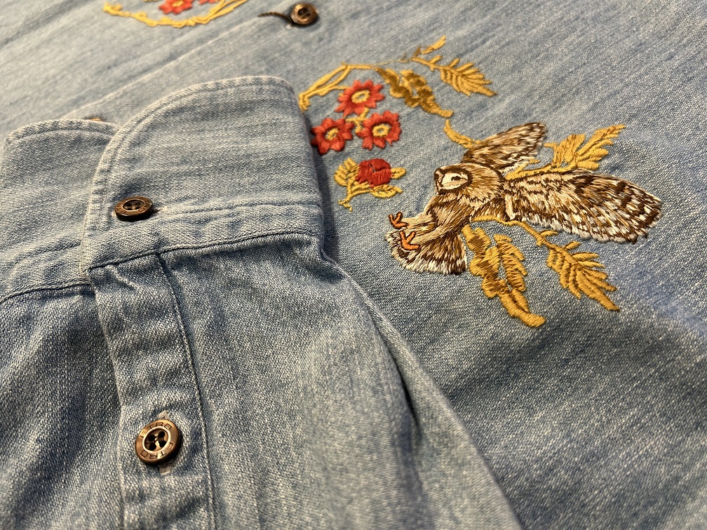 ETRO フクロウ 刺繍 デニム デニムシャツ インディゴブルー 胸元の刺繍 デザイン ステッチ コットン made in italy コーディネート　イタリアンカジュアル