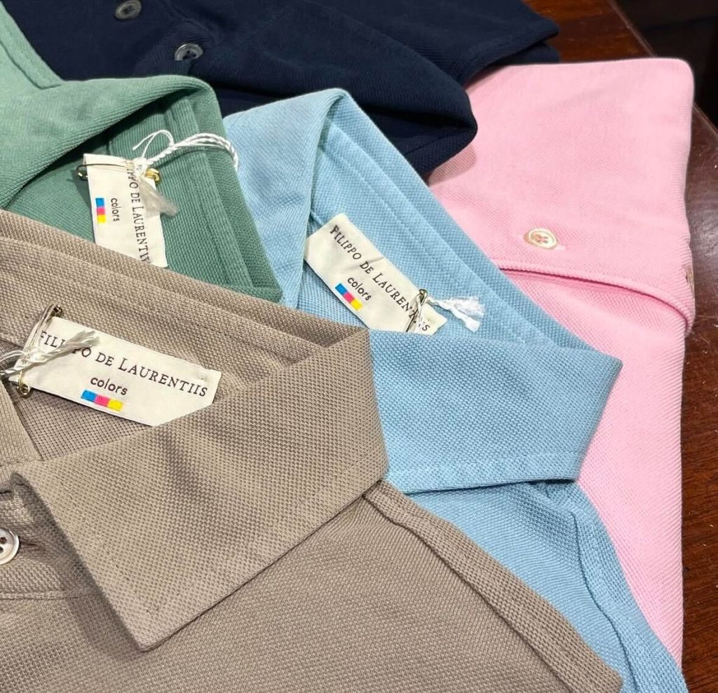 Filippo De Laurentiis（フィリッポ・デ・ローレンティス）のコットンポロシャツ。グリーン、ブルー、ピンク、ベージュ、ネイビーなど豊かなカラーバリエーションが魅力の一枚