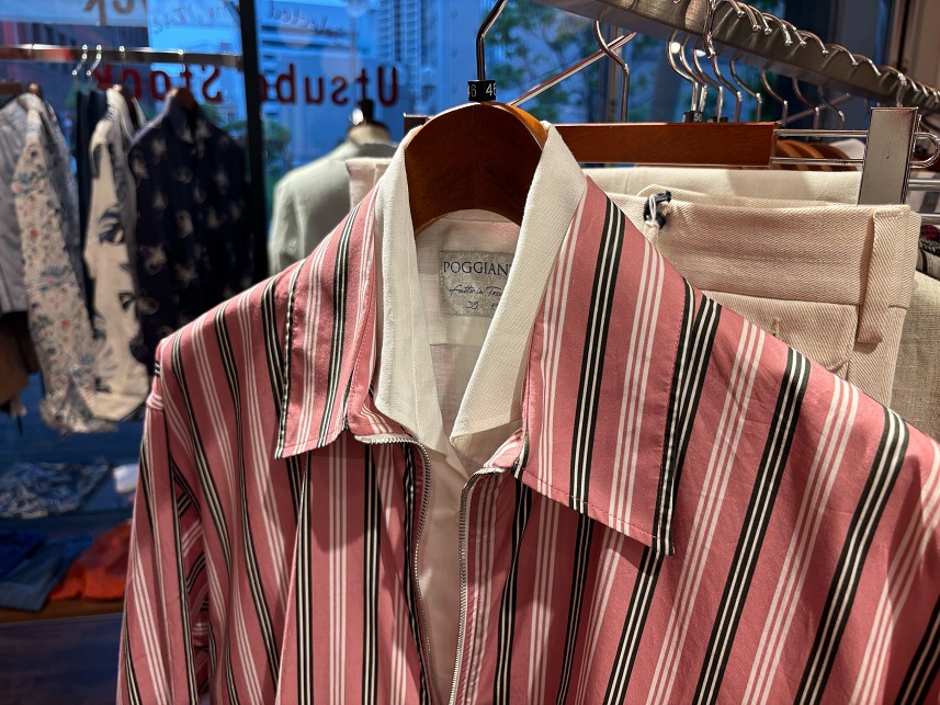 「ブルゾン型シャツ」×「インナーシャツ」**の構造がはっきりしていれば、見た目は“シャツonシャツ風”でも、クラシコの原則から大きく外れているわけではありません