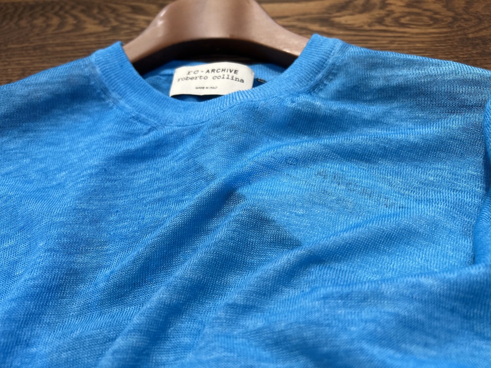 roberto collinaのリネンニットの生地感とシャリ感をクローズアップ