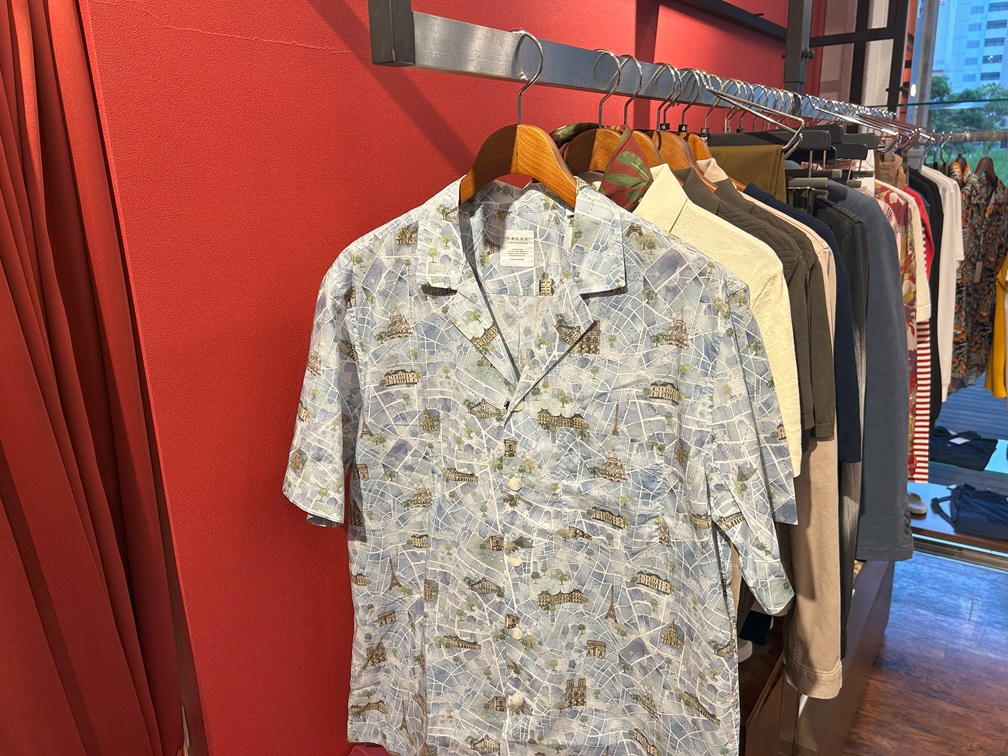 Xacusの半袖オープンカラーシャツのフロントビュー