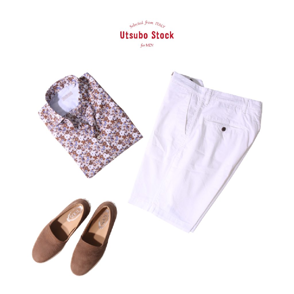 ＜BASTONCINO＞の花柄シャツに白ショーツとブラウンのドライビングシューズを合わせたリゾート感あふれる夏のメンズコーディネート
