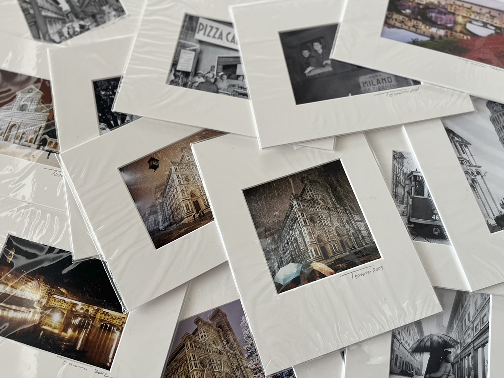 TORRINIのイタリア風景写真が多数並んだアソート