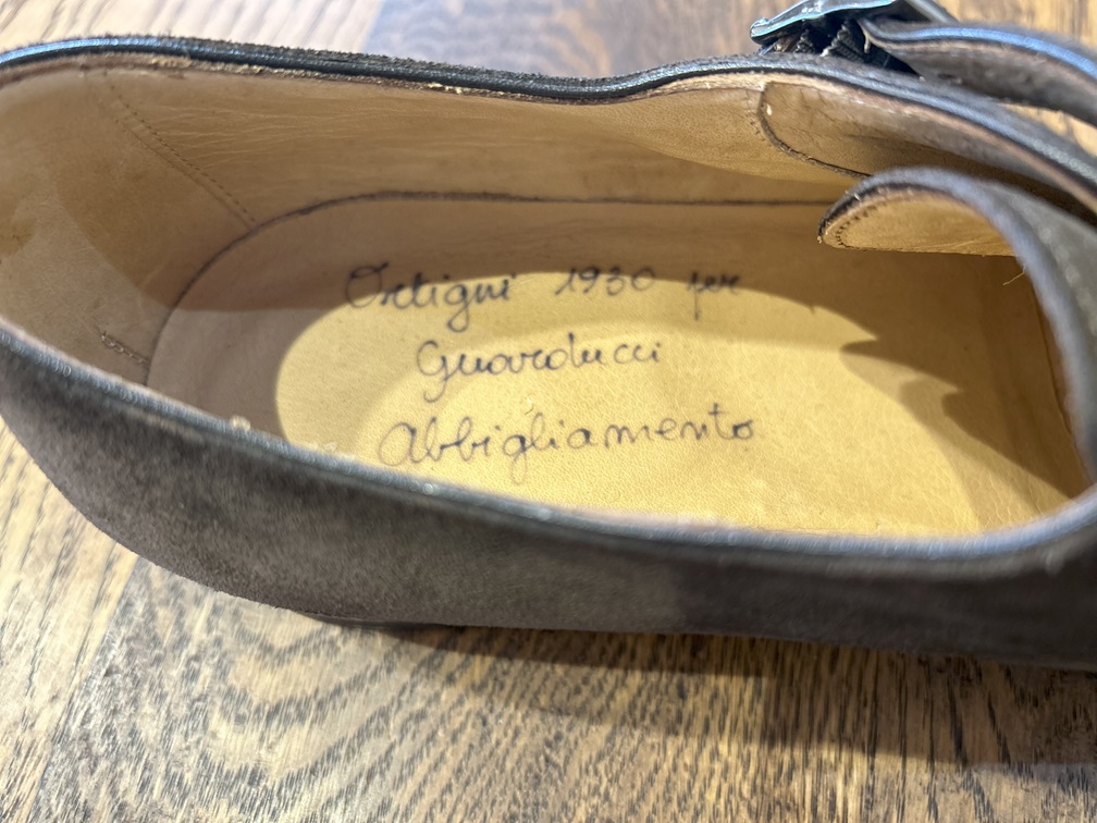 Ortigni ダブルモンクシューズ インソールの手書き風ロゴとVero Cuoio Made in Italy 刻印