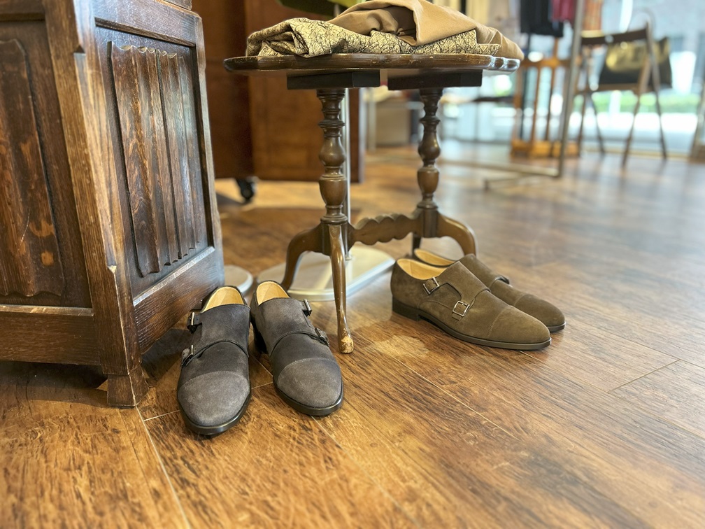 Ortigni ダブルモンクシューズ コーディネート例 秋冬のクラシックスタイルに最適