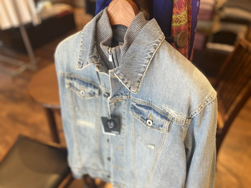 Gran Sassoドライバーズニットのレイヤードコーディネート例