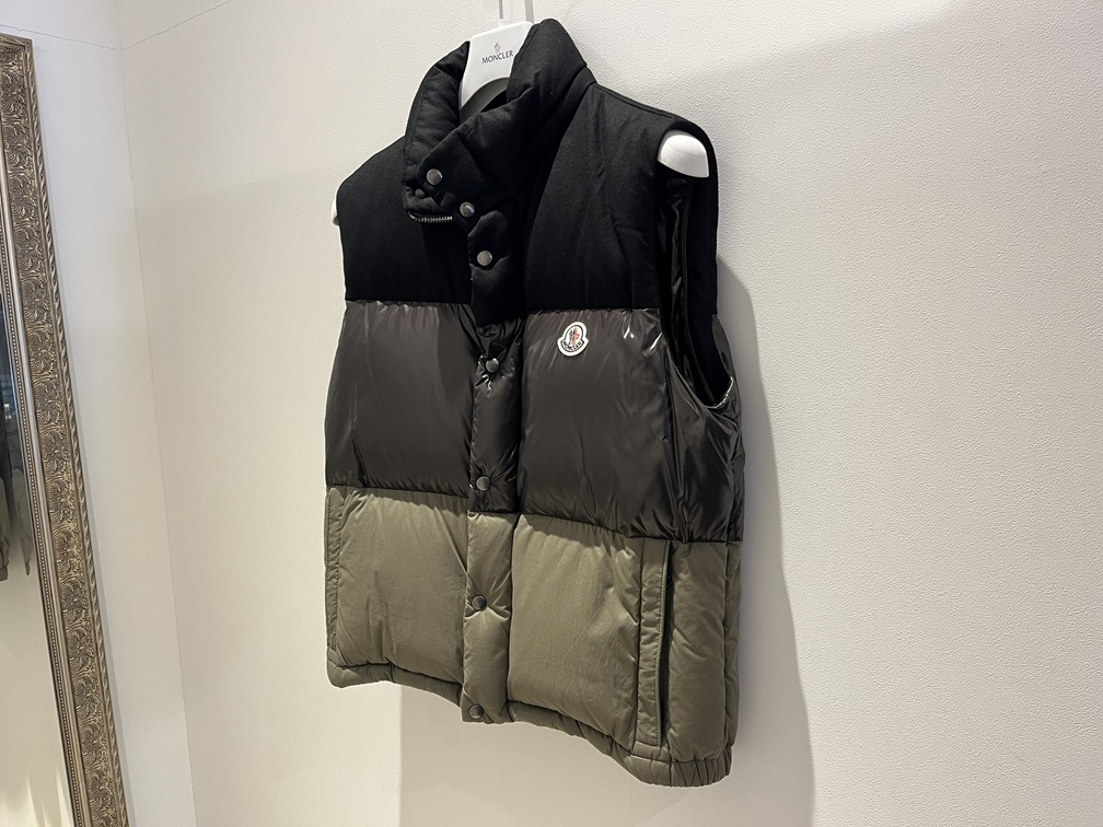 MONCLER AVEILLAN 2WAYダウンジャケットのフロントビュー