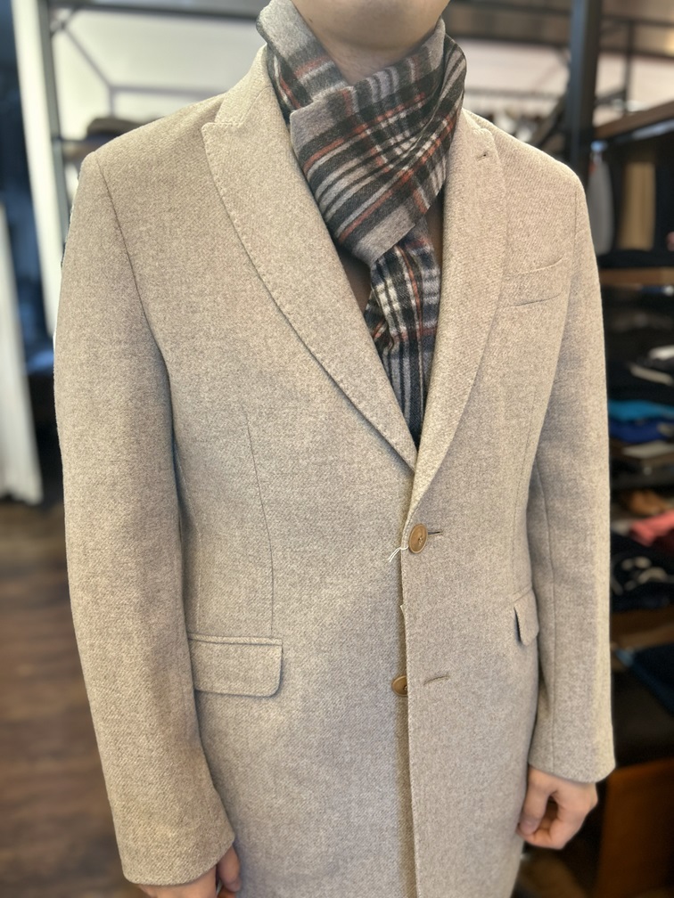 同じ巻き方でもドレープで印象が変わる比較