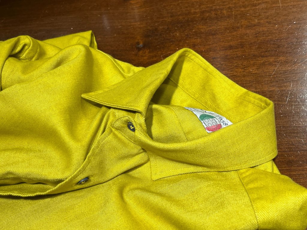 POGGIANTI 1958の色鮮やかなイエローシャツ