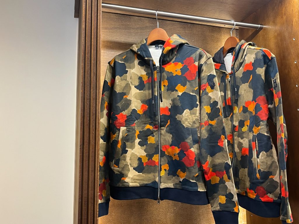 HERNO ジップアップパーカー メンズ カモフラージュ柄 スポーティブルゾン