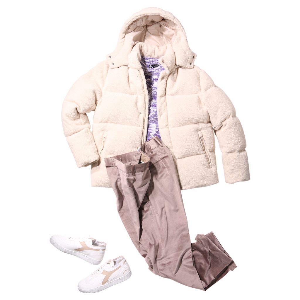 HERNOベージュダウンとPT TORINOベロアパンツの淡色コーデ