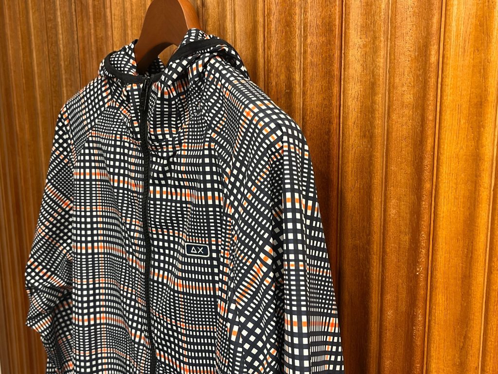 SUN68 チェック柄フーデッドブルゾン ブラック×オレンジ モダンな総柄デザイン Utsubo Stock