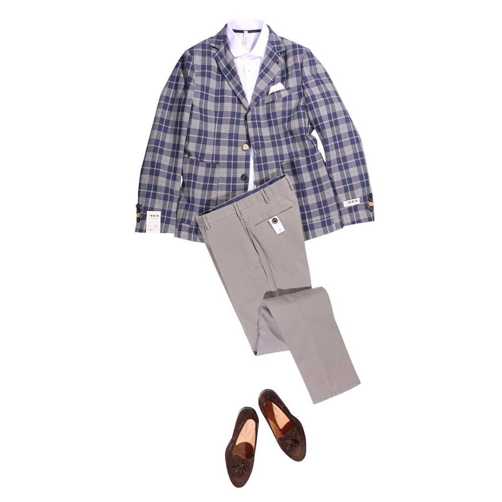 チェックジャケットとポロシャツを合わせた大人の春コーデ