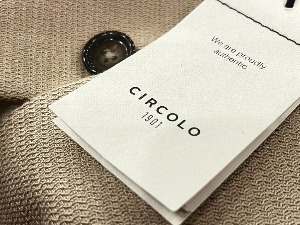 CIRCOLO1901ブランドタグと生地ディテール