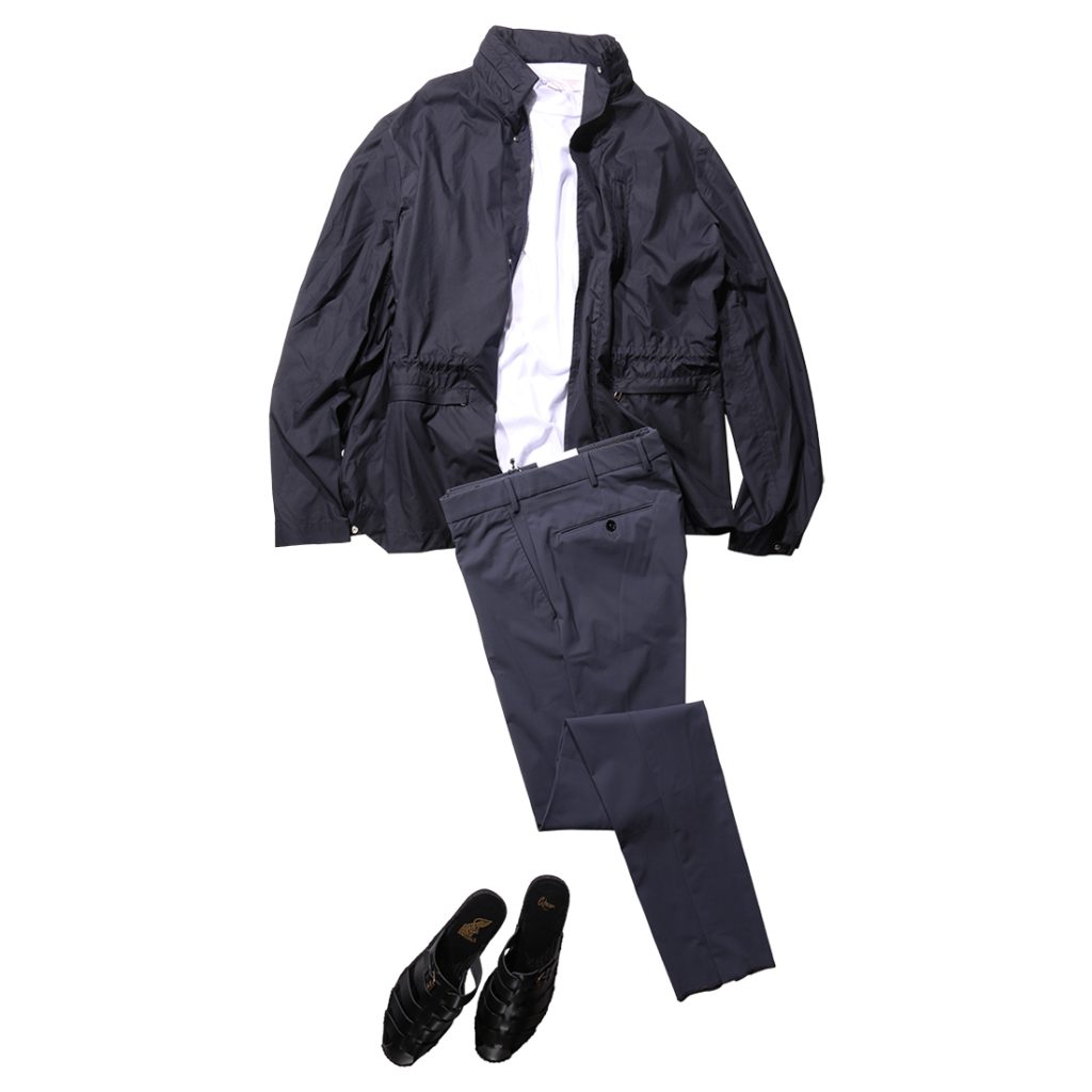 LAMANOブルゾンに白ロンTとPT TORINO Activeパンツを合わせた大人の軽快カジュアルスタイル