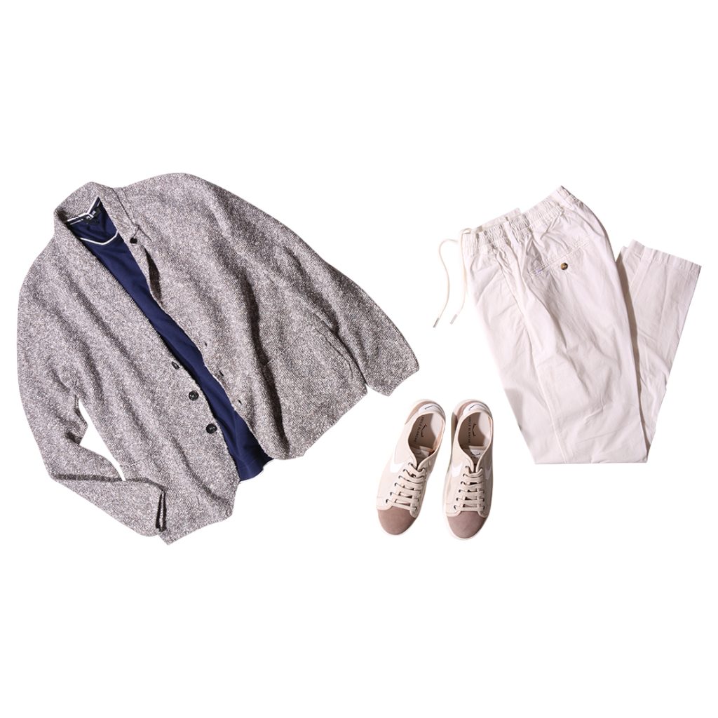 +39 masqのニットジャケットと半袖ニットにCRUNAのホワイトパンツとVOILE BLANCHEのスニーカーを合わせた春夏コーディネート