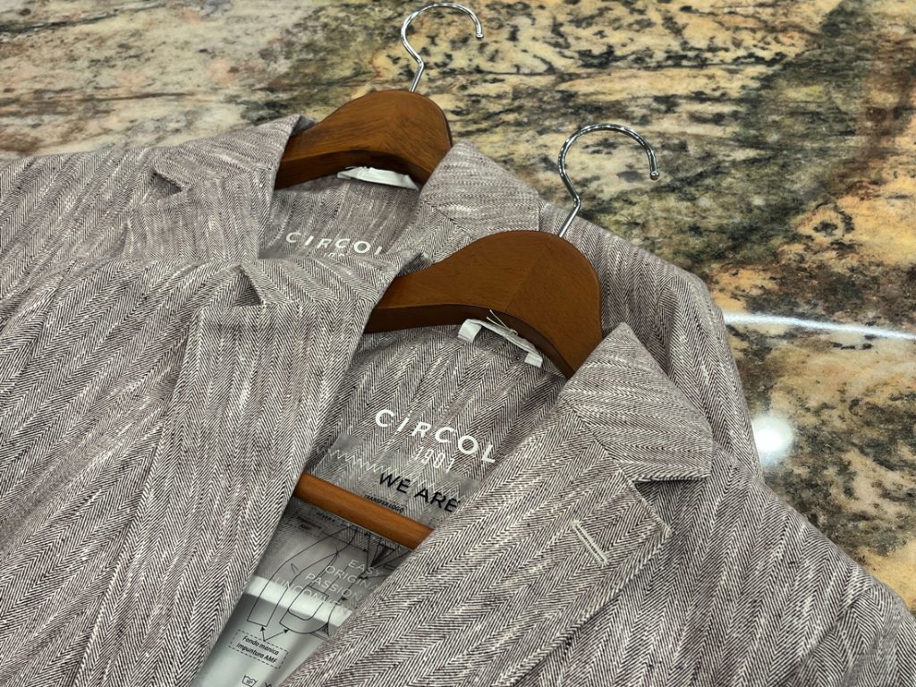 CIRCOLO1901 ヘリンボーンプリント ジャージージャケット 襟元ディテール